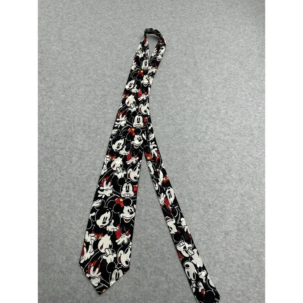 Disney Mickey Inc Mickey Mouse Face Expressions Mens Black White 100% Silk Tie